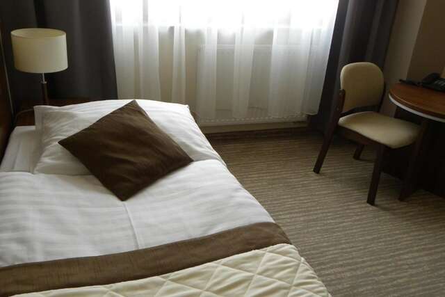 Отель Hotel Dębowiec Бельско-Бяла-80